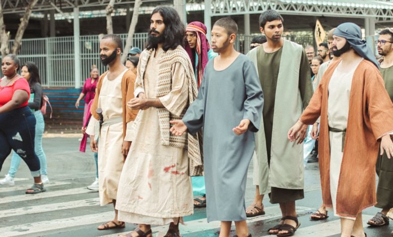men dressed as jesus christ and his apostles